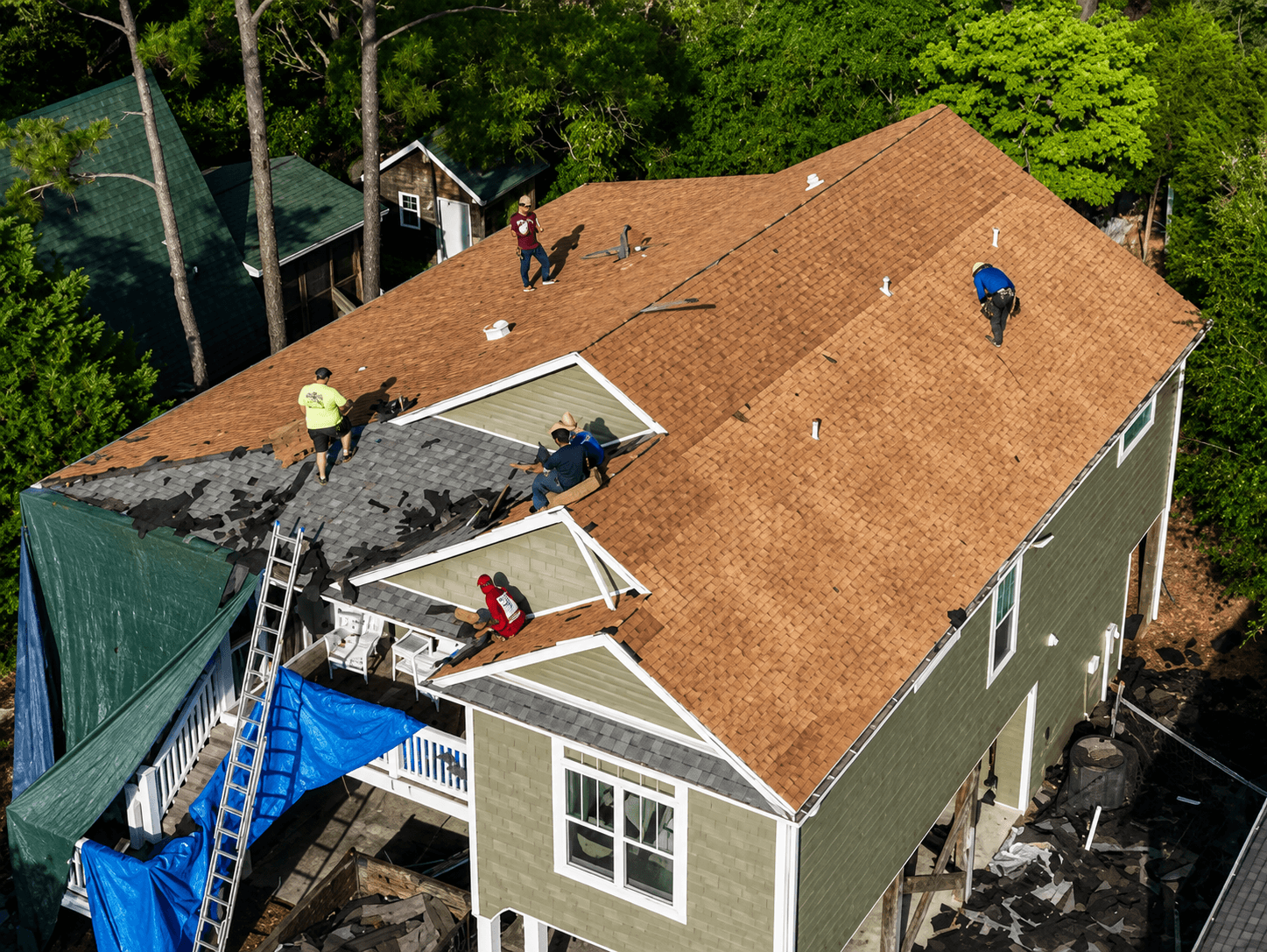 Roof Repair or Roof Replacement? How to Tell the Difference